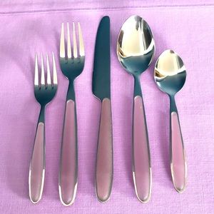 Lavish Home 20-Piece Lavander Flatware Set